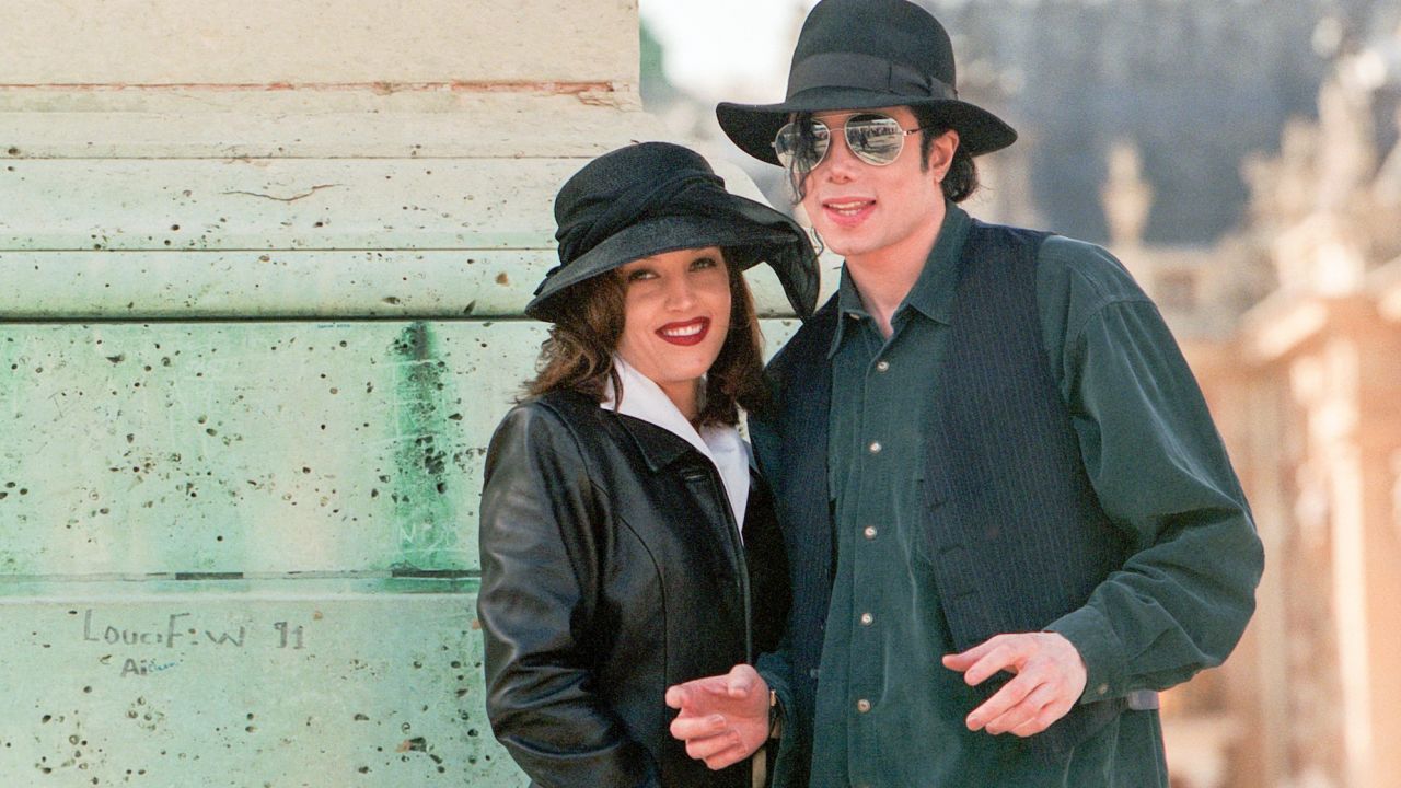1673606274 714 Quien era Lisa Marie Presley cantante y unica hija de