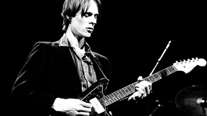 Muere Tom Verlaine, guitarrista y vocalista de la banda de punk rock Television, a los 73 años