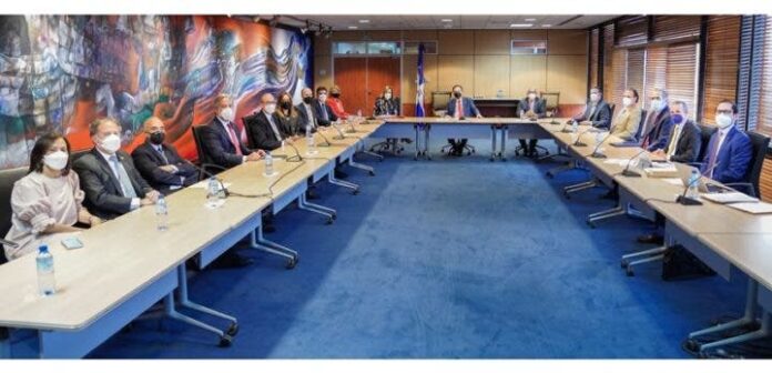 Banco Central: crece dinero y depósitos pero a menor ritmo