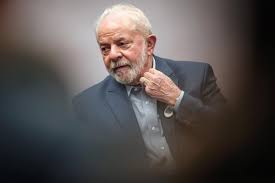 Los médicos de Lula le retiraron una lesión en la larige