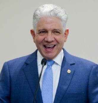 Carlos Adames reconocido por el Senado de la República