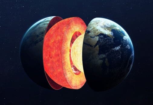 El núcleo de la Tierra se frenó