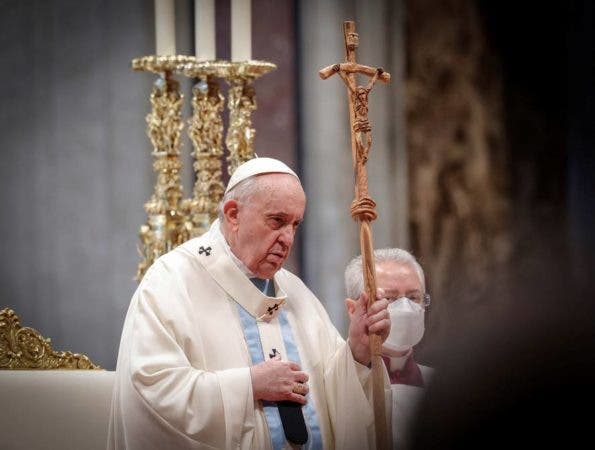 Francisco fue el primero en acudir a velar a Benedicto