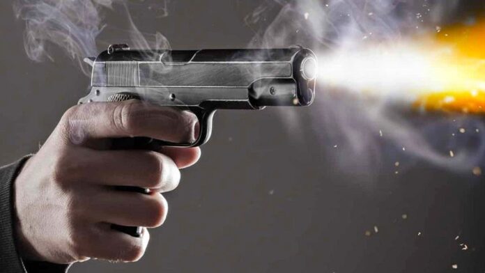 Hombre mata a otro de un balazo en riña por  deuda