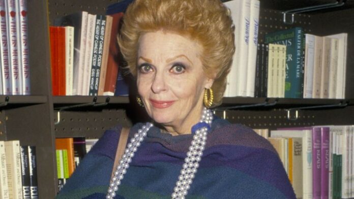 Muere Carole Cook, actriz y estrella de Broadway, a los 98 años