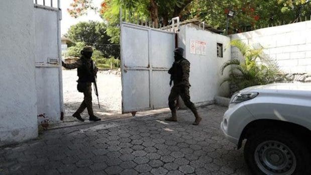 Policias atacan la residencia privada del primer ministro de Haiti