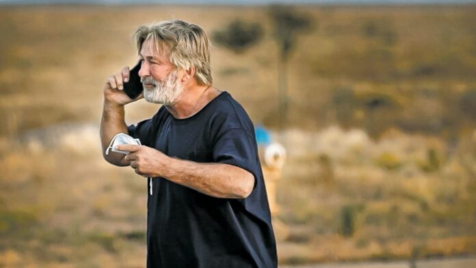 Por qué la Fiscalía de Santa Fe decidió acusar a Alec Baldwin 