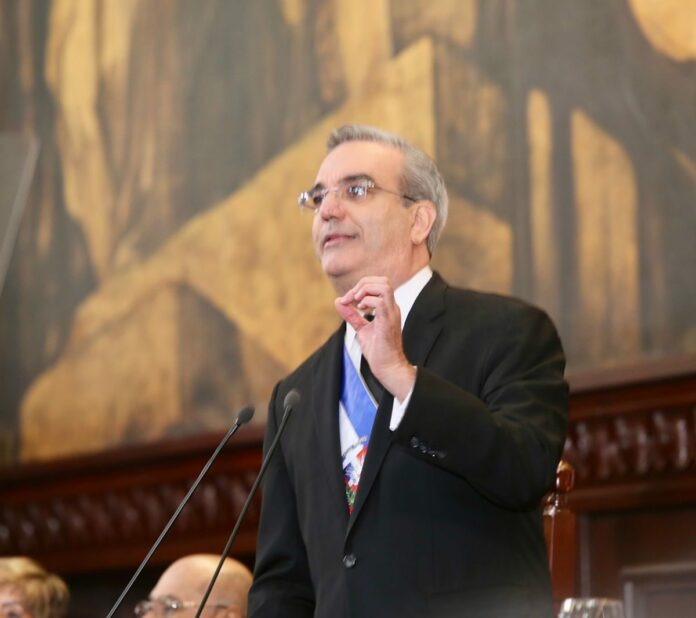 Abinader aclara situación de Promese/Cal con medicamentos de altos costos 
