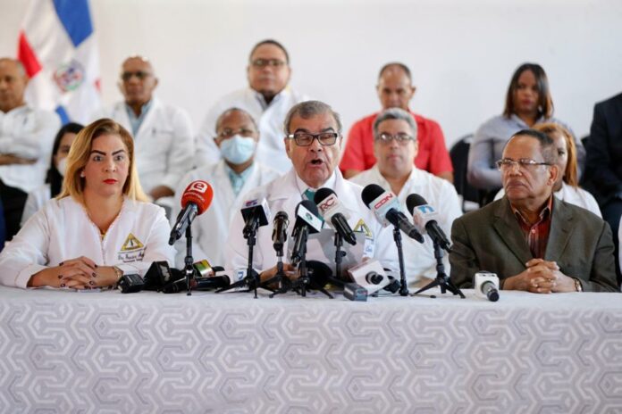 Colegio Médico levanta paro contra las ARS, excepto a Mapfre