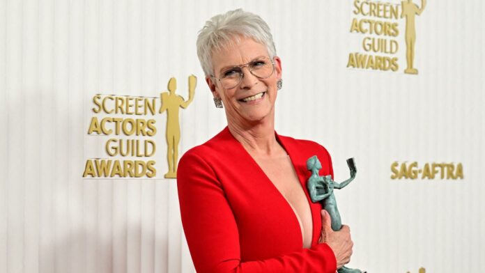 "Lo entiendo perfectamente": Jamie Lee Curtis dice que sabe que la gente piensa que es una "nepo baby" (hija de famosos)
