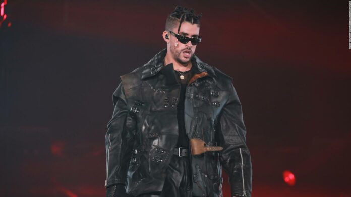 ¿Por qué Bad Bunny no logró encabezar la lista de los 10 artistas mejor pagados en 2022 de Forbes?