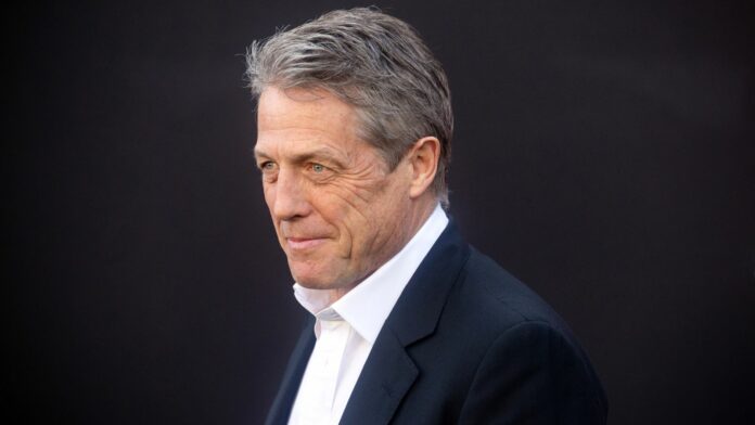 Hugh Grant confiesa qué película quisiera eliminar de su currículum