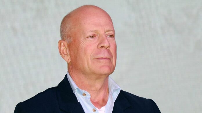 Bruce Willis canta junto a su familia en un emotivo video que Demi Moore, su exesposa, compartió por su cumpleaños