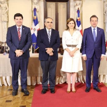 Crece participacion de mujeres en la industria manufacturera