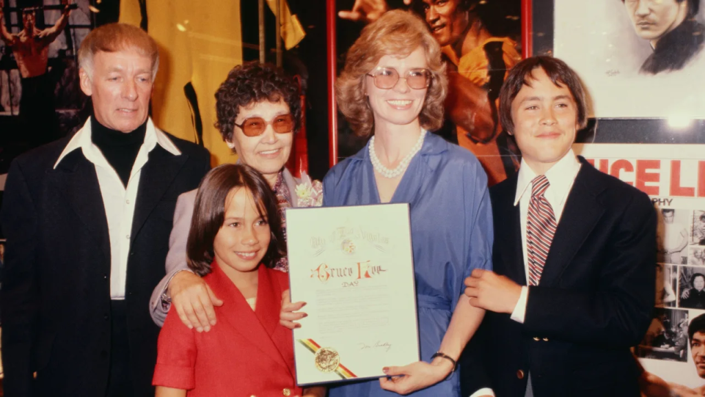 1681087734 355 Los seres queridos de Brandon Lee recuerdan a la estrella
