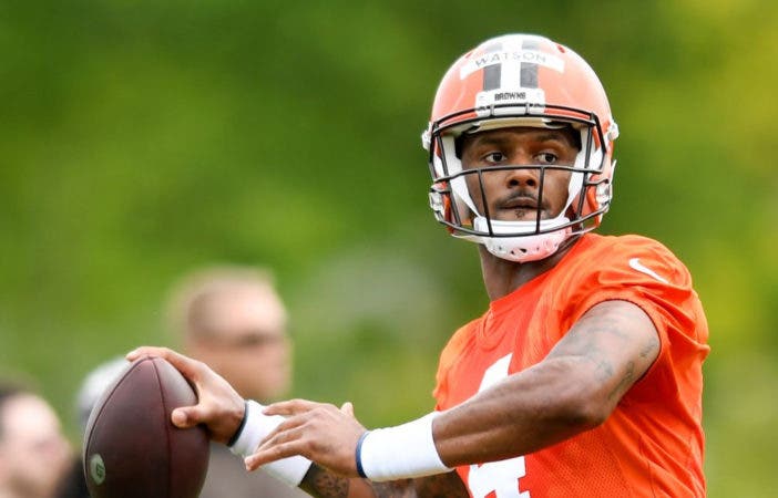 1681823219 213 Fotos Los jugadores mejores pagados de la NFL en 2023