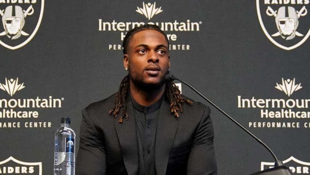 1681823220 587 Fotos Los jugadores mejores pagados de la NFL en 2023