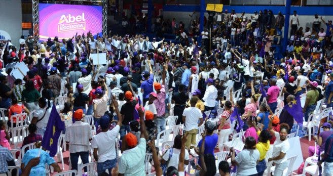 Abel Martinez El gobierno habla mas que los pericos y