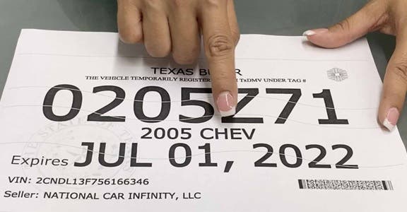 Casi 600 mil multas a conductores por usar placas de