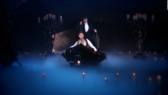 “El fantasma de la ópera” presenta sus últimos espectáculos este fin de semana en Broadway