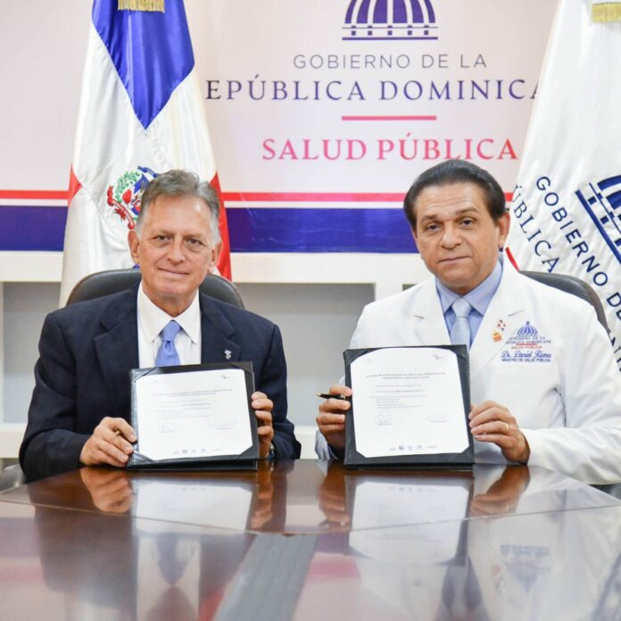 Salud Pública recibe aporte de medicamentos de alto costo a través de alianza empresarial