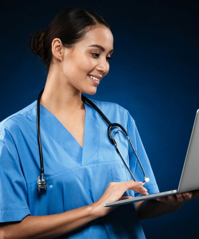 Historia clínica electrónica puede disminuir errores médicos