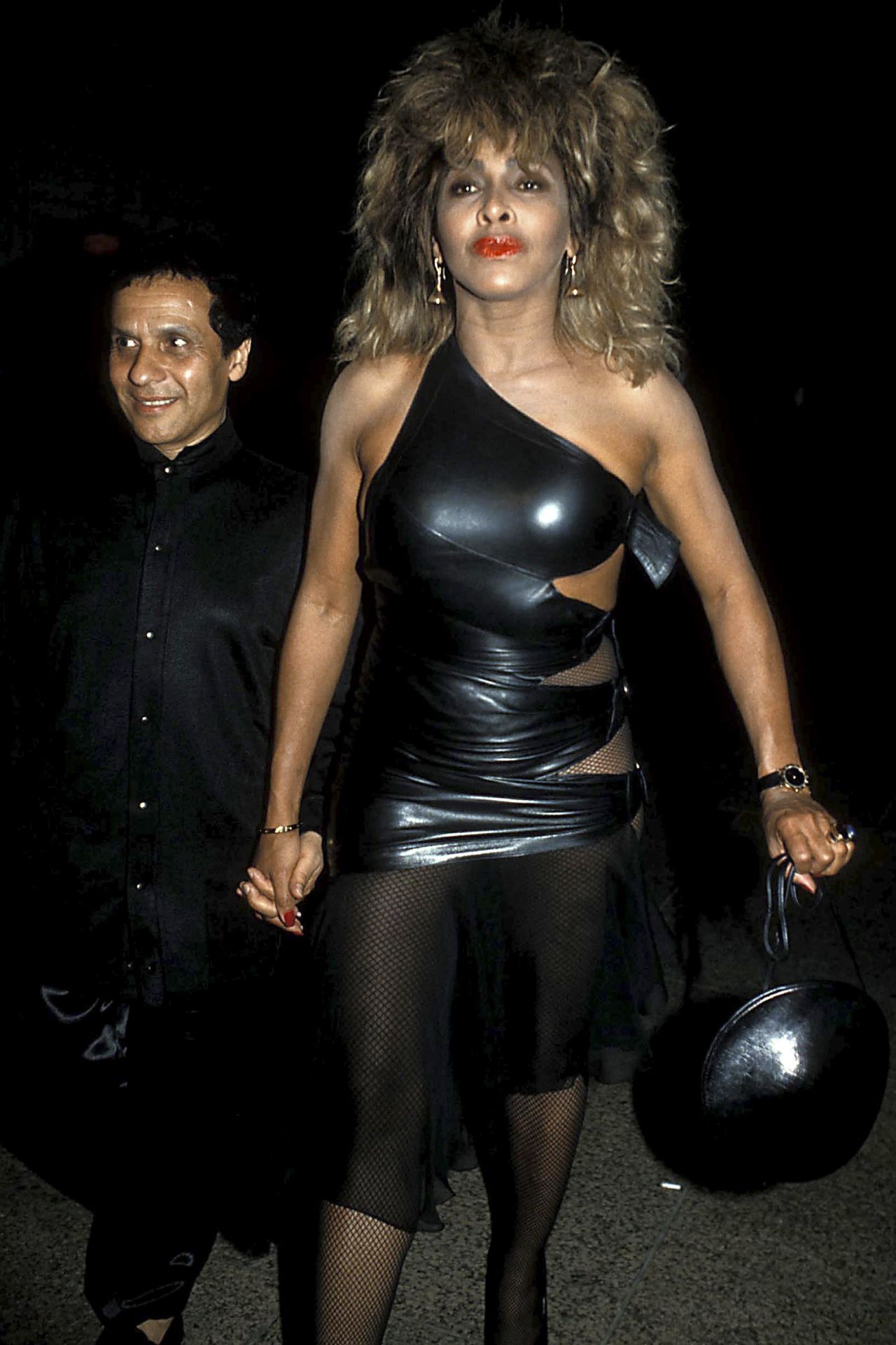 1685026255 920 Las fotos del estilo iconico de Tina Turner los vestidos