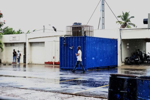 1685069153 890 Cadaveres junto a desechos biologicos gusanos y personal exhausto el