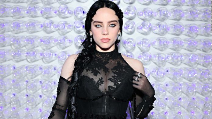 Billie Eilish responde a las críticas por la elección de su vestimenta