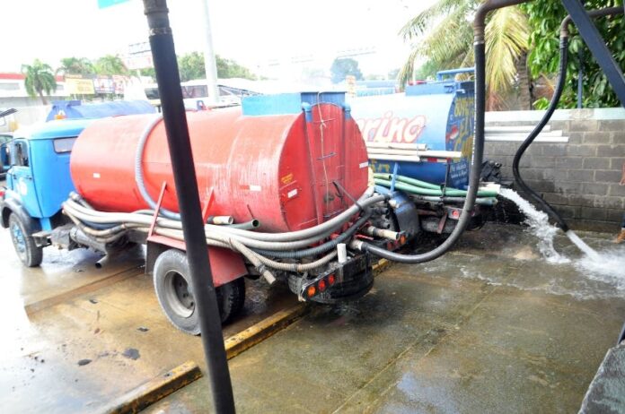 Déficit agua gran SD 139.55 galones