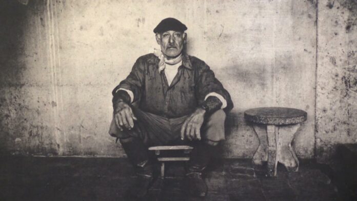 La vida de los gauchos a través de la fotografía, el nuevo videoclip de Juanes y la última película de Álvaro Morte