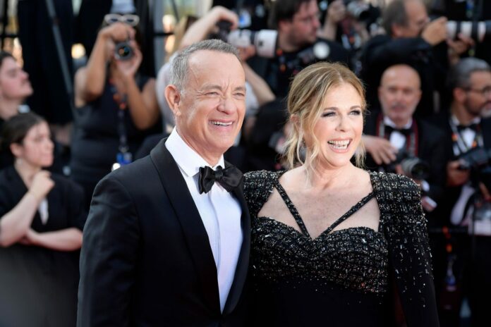 Rita Wilson dice que el momento incómodo en la alfombra roja de Cannes con Tom Hanks no es lo que parece