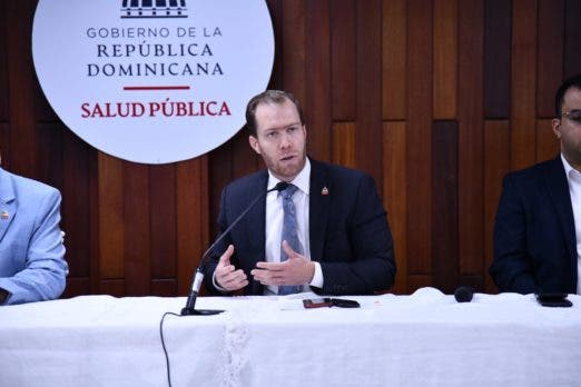 Salud Publica presenta querella contra Elizabeth Silverio