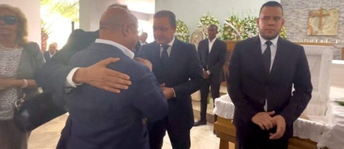 Video: Pacheco da condolencias a Abel Martínez por fallecimiento de Mélida Durán