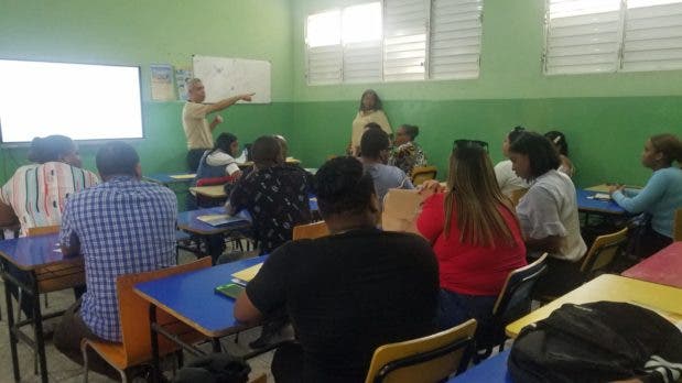 1685916548 298 JCE inicia capacitacion para aspirantes a miembros de colegios electorales