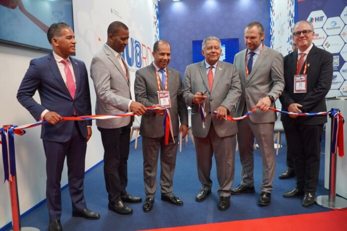 Aduanas presenta en Europa ventajas para invertir en sector logístico de RD