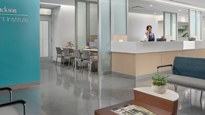 Niño de menos de 3 años curado de cáncer de hígado y trasplantado deja hospital en Miami