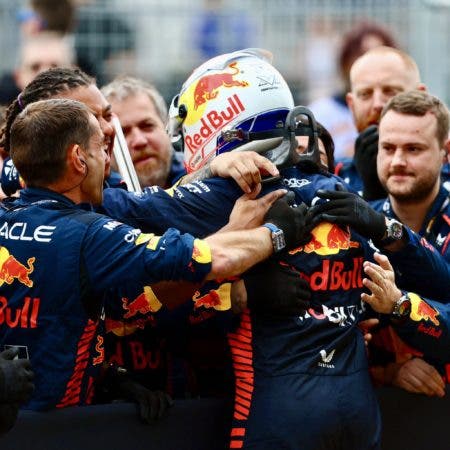 Verstappen: Lograr la victoria 100 para la escudería es algo especial e increíble 2 Fy76mxvWAAAM39X
