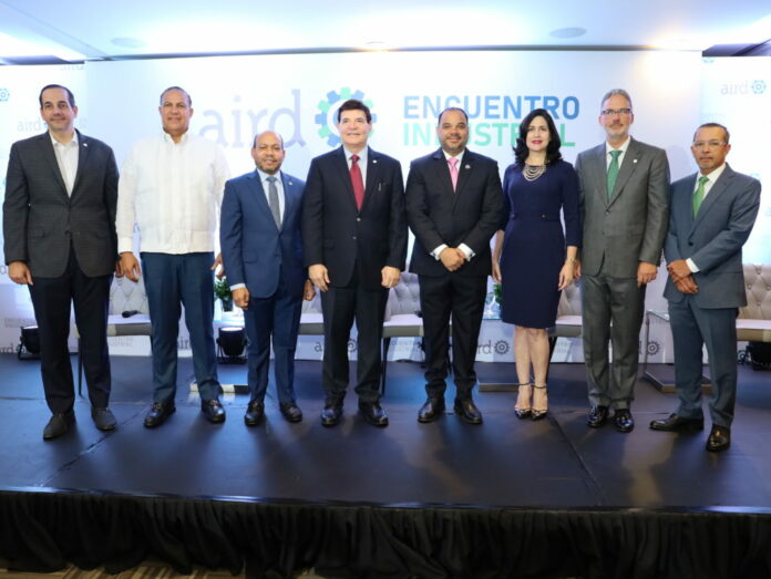 AIRD valora ley de facturación electrónica para regular sistema fiscal dominicano