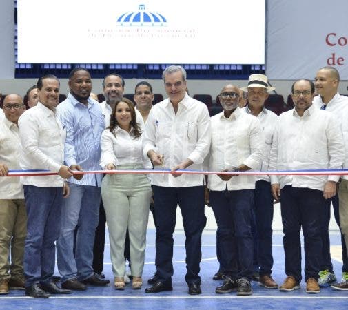 Abinader resalta inversion en obras deportivas