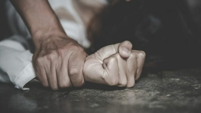 Apresan a tres hombres por embriagar a menor y abusar sexualmente de ella causándole graves lesiones