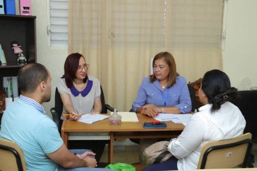 CAD da asistencia a familias de ninos del KOGLAND