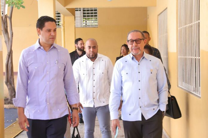 Dirección Regional 15 realiza satisfactoriamente Pruebas Nacionales en el nivel secundario