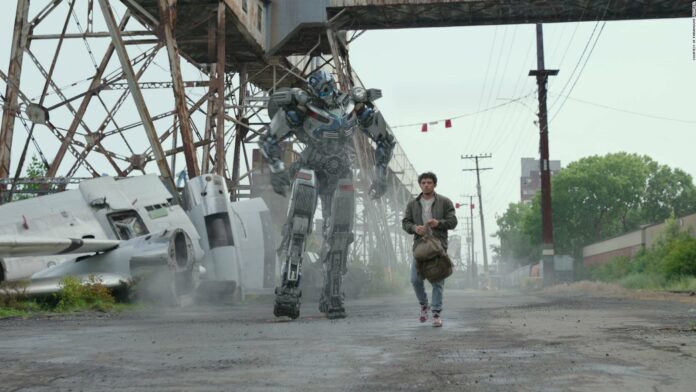 En "Transformers: Rise of the Beast" conoceremos al primer humano en convertirse en robot