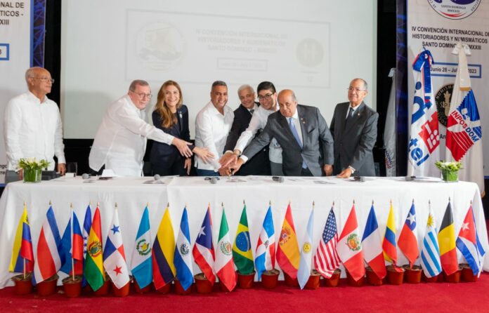 INPOSDOM pone en circulación sello postal conmemorativo a “IV Convención de Historiadores y Numismáticos 2023”