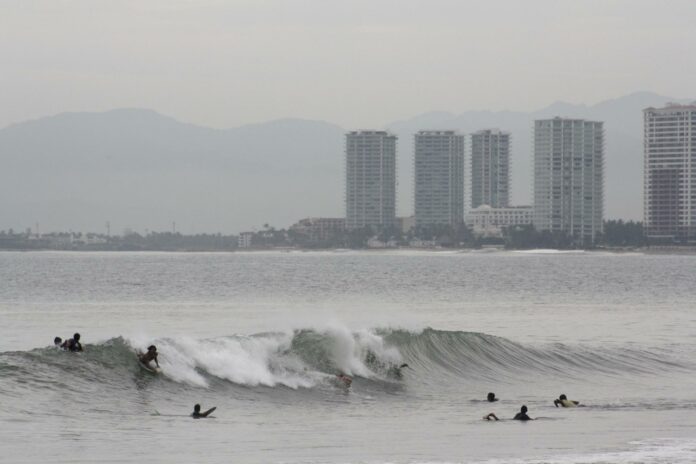 La tormenta tropical Beatriz deja lluvias torrenciales en el occidente de México