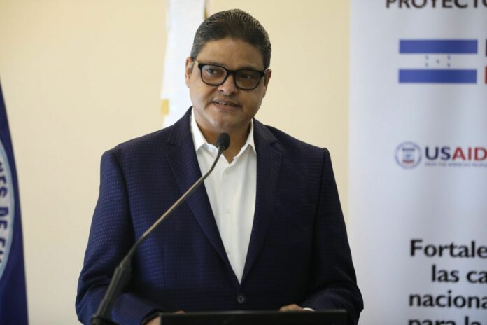 Méndez se recupera de cirugía tras ser intervenido de emergencia