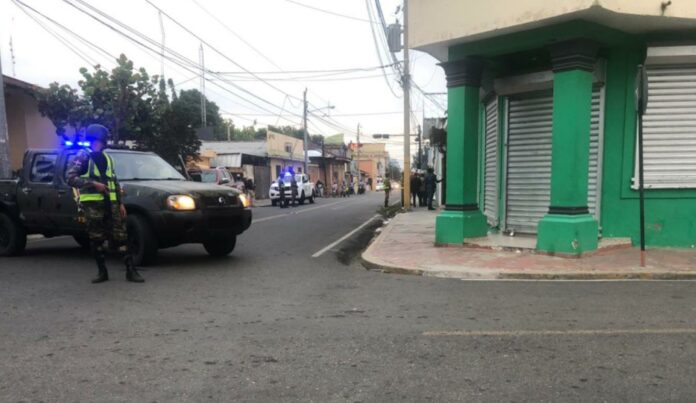 Ocupan más de dos millones de pesos durante requisas en cárcel de La Vega