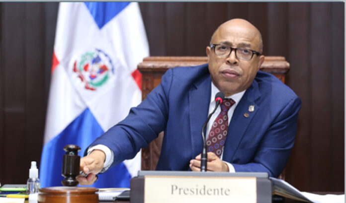 Pacheco advierte sancionará a diputados que falten a sesiones por estar en campaña electoral