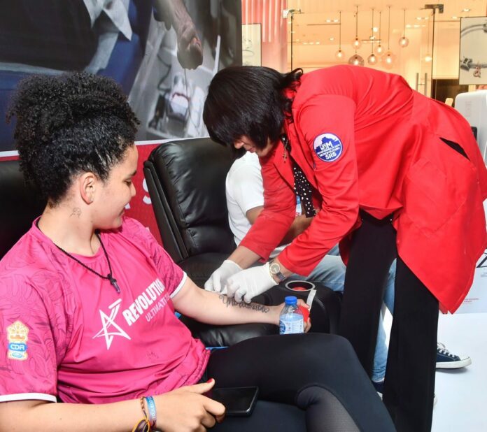 Realizan jornada donación de sangre en Downtown Center